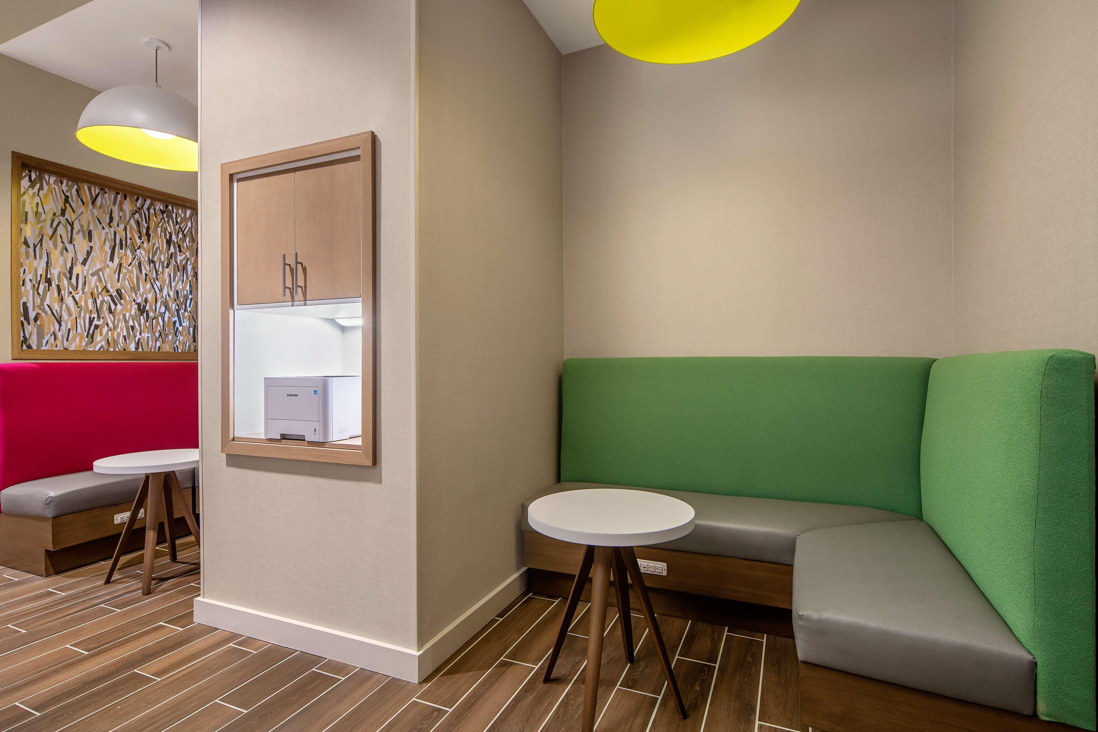 Hampton Inn & Suites Raleigh Midtown, Nc מראה חיצוני תמונה