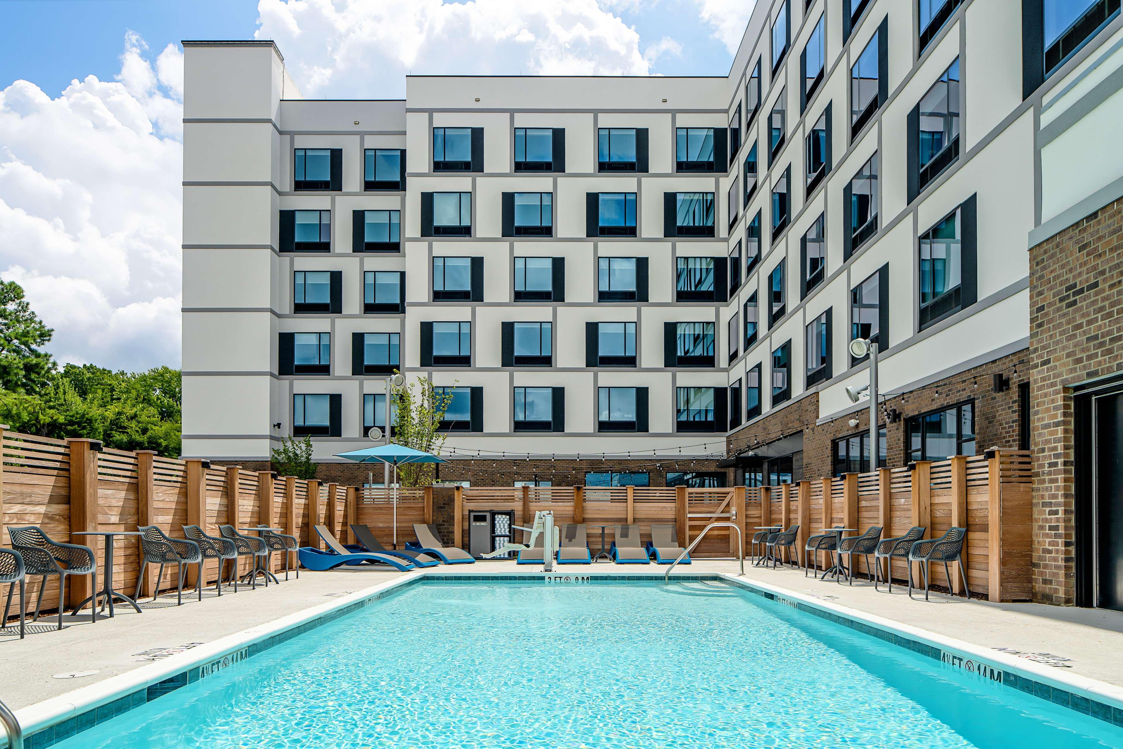 Hampton Inn & Suites Raleigh Midtown, Nc מראה חיצוני תמונה